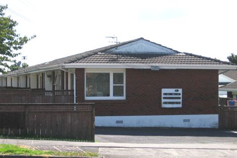 Photo of property in 7/27 Nikau Street, New Lynn, Auckland, 0600