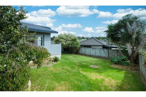 Photo of property in 46 Zefiro Drive, Massey, Auckland, 0614
