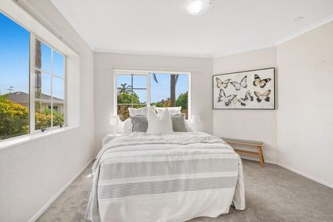 Photo of property in 28 Tyburn Lane, Unsworth Heights, Auckland, 0632