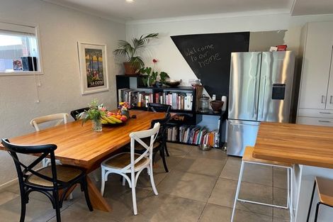 Photo of property in 1/196 Lake Road, Belmont, Auckland, 0622