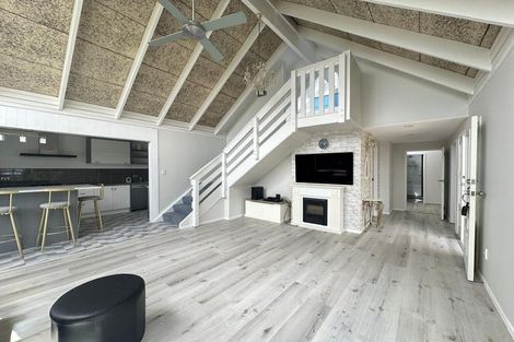 Photo of property in 47a Taikata Road, Te Atatu Peninsula, Auckland, 0610