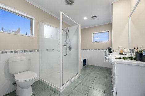 Photo of property in 11 Hinton Place, Pyes Pa, Tauranga, 3112