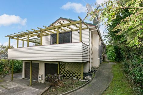 Photo of property in 33 Hampton Hill Road, Tawa, Wellington, 5028