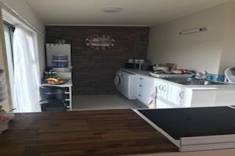 Photo of property in 16 Ropiha Street, Fitzroy, New Plymouth, 4312