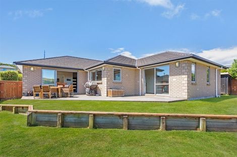 Photo of property in 31 Paparoa Crescent, Aotea, Porirua, 5024