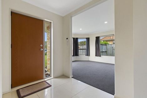 Photo of property in 15 Ribbonwood Close, Te Kauwhata, 3710