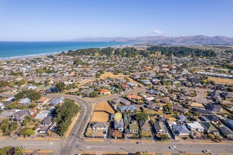 Photo of property in 75 Tedder Avenue, North New Brighton, Christchurch, 8083