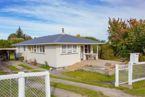 Photo of property in 35 Brassey Street, Waverley, 4510