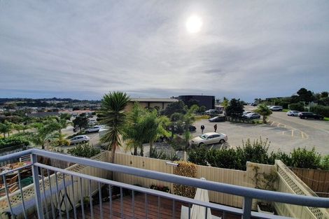 Photo of property in 8/18 Pannill Place, Oteha, Auckland, 0632
