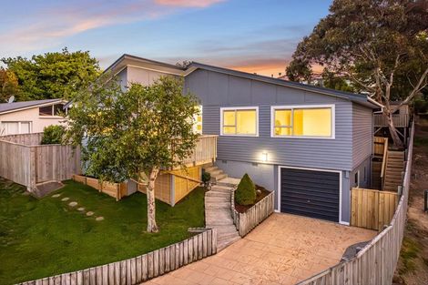 Photo of property in 137 Spinnaker Drive, Whitby, Porirua, 5024