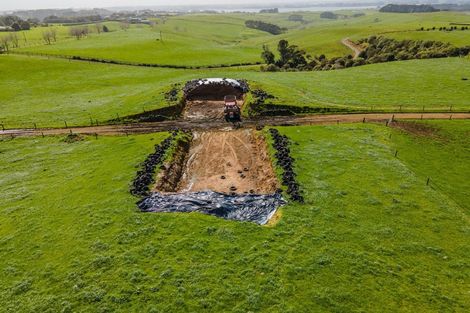 Photo of property in 1047 Awhitu Road, Pollok, 2683