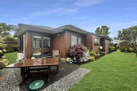 Photo of property in 2/358 Waiwhetu Road, Fairfield, Lower Hutt, 5011