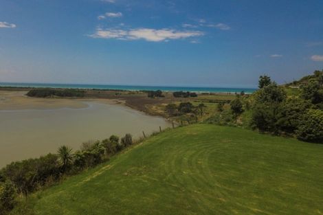Photo of property in 10 Mangawhio Drive, Mahia, 4198
