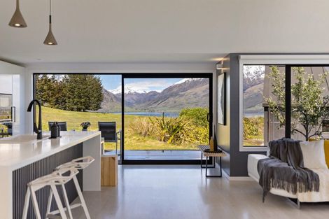 Photo of property in 37 Hackett Road, Jacks Point, Queenstown, 9371