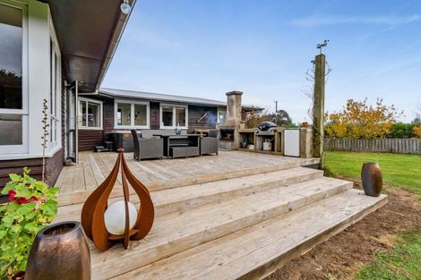 Photo of property in 5883 Mountain Road, Normanby, Hawera, 4673