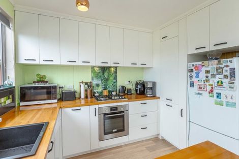 Photo of property in 2 Hornsby Street, Carterton, 5713