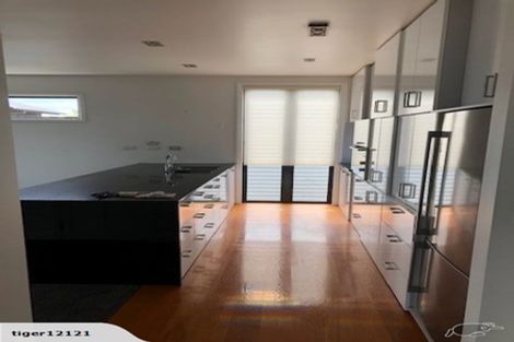 Photo of property in 2/61 Beresford Street, Bayswater, Auckland, 0622