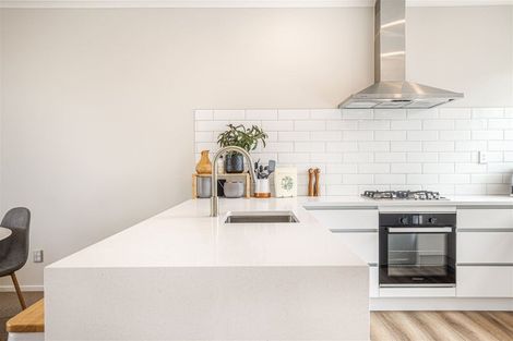 Photo of property in 9s Clearwater Cove, West Harbour, Auckland, 0618