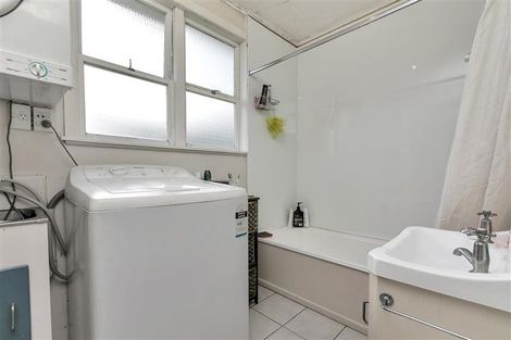 Photo of property in 50 Ellis Avenue, Mount Roskill, Auckland, 1041