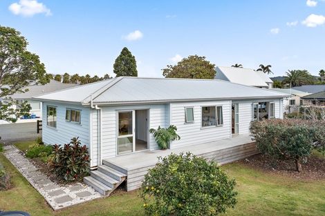 Photo of property in 233a Point Wells Road, Point Wells, 0986