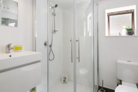 Photo of property in 9 Lincoln Street, Picton, 7220