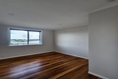 Photo of property in 31 Simons Street, Moturoa, New Plymouth, 4310