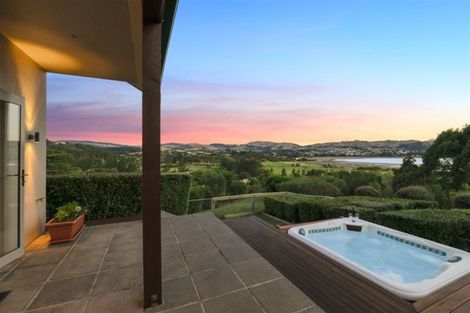 Photo of property in 407 Grays Road, Pauatahanui, Porirua, 5381