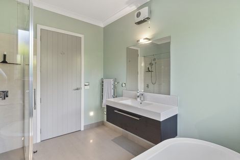 Photo of property in 1 Kelly Maree Crescent, Flagstaff, Hamilton, 3210