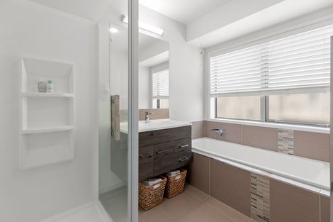 Photo of property in 10 Montia Close, Papamoa Beach, Papamoa, 3118