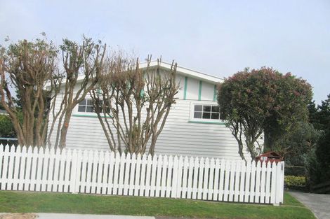 Photo of property in 23 Toporoa View, Ascot Park, Porirua, 5024