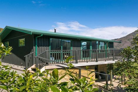 Photo of property in 215 Queen Charlotte Drive, Havelock, Picton, 7281