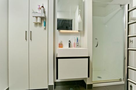 Photo of property in Queen's Residences, 1402/8 Airedale Street, Auckland Central, Auckland, 1010