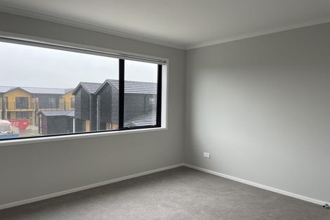 Photo of property in 74 Papatupu Way, Kumeu, 0810