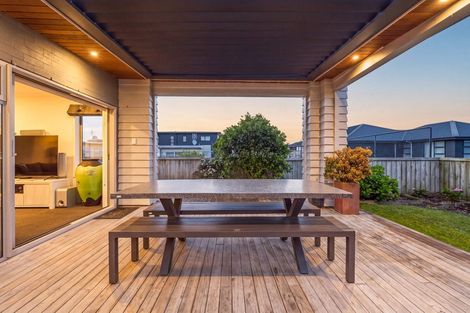 Photo of property in 126 Maire Road, Orewa, 0931