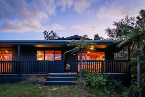 Photo of property in 10 Pukawa Road, Pukawa Bay, Turangi, 3381