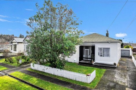 Photo of property in 16 Gloucester Street, Whanganui, 4500