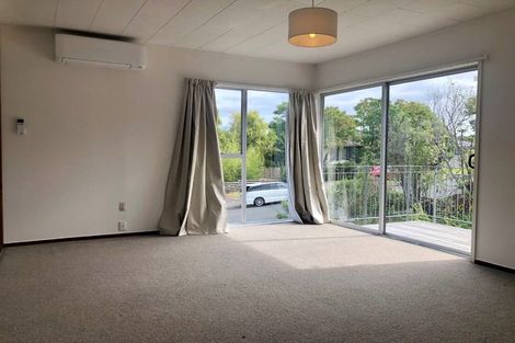 Photo of property in 4a Lavery Place, Sunnynook, Auckland, 0632