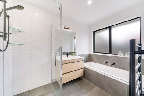 Photo of property in 16 Stanton House Road, Paerata, 2124