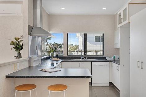 Photo of property in 2/40 Simmental Crescent, Somerville, Auckland, 2014