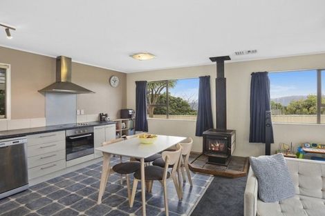 Photo of property in 10 Mossburn Grove, Kelson, Lower Hutt, 5010