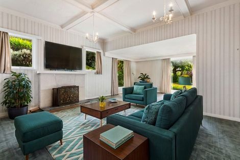 Photo of property in 1 Seaforth Terrace, Karori, Wellington, 6012