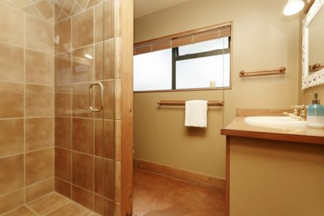 Photo of property in 6 Astelia Way, Waipahihi, Taupo, 3330