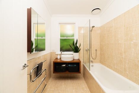 Photo of property in 3 Strathmore Crescent, Roslyn, Dunedin, 9010