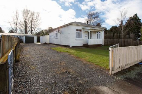 Photo of property in 18 Cole Street, Dannevirke, 4930