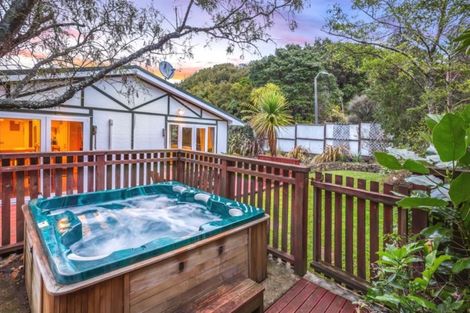 Photo of property in 3 Achilles Close, Tawa, Wellington, 5028