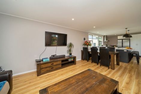 Photo of property in 21 Beaconsfield Road, Midhirst, Stratford, 4394