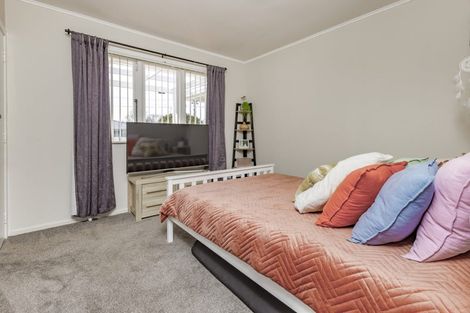 Photo of property in 15 Sheehan Avenue, Papakura, 2110