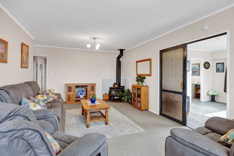 Photo of property in 8 Kowhai Street, Strandon, New Plymouth, 4312