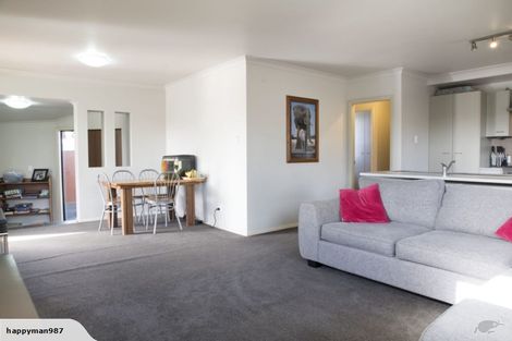 Photo of property in 37 Pulham Crescent, Queenwood, Hamilton, 3210