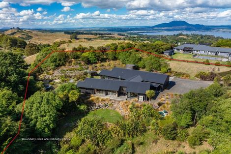 Photo of property in 124 Highland Drive, Acacia Bay, Taupo, 3385